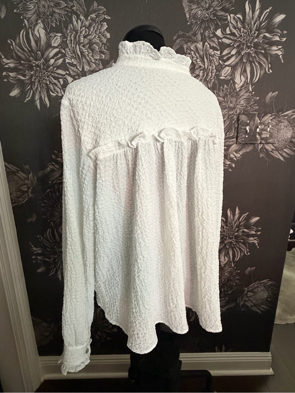 AP•NY Ruffle Shirt - Picture 6 of 13